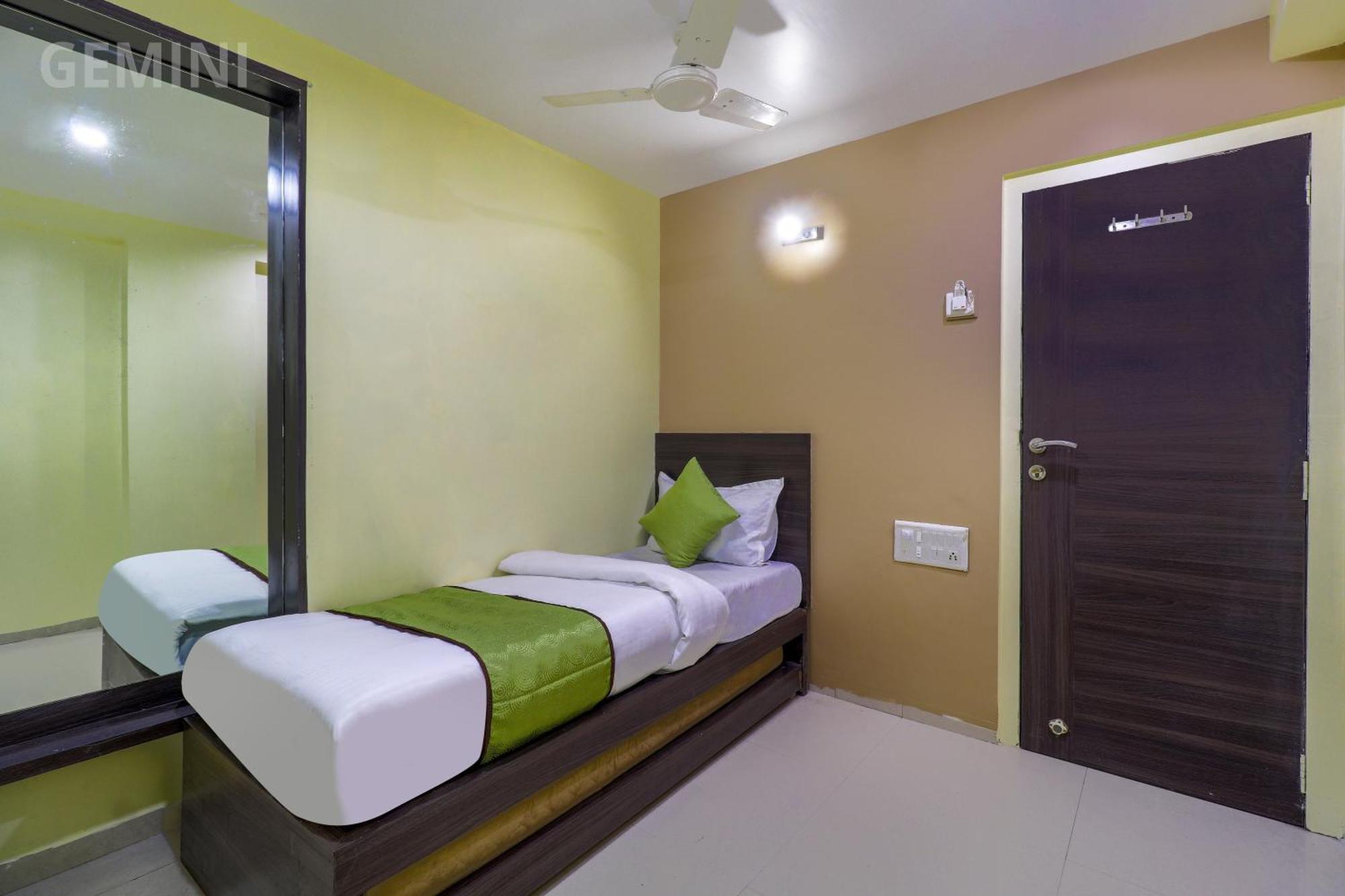 Hotel Gemini Bombay Esterno foto
